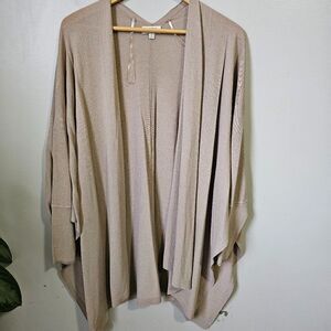 EUC UMGEE SLINKY TAN OVERSIZED KIMONO TOP SIZE M